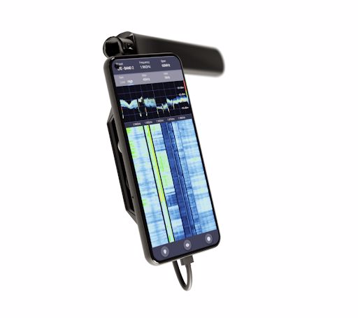 Software Defined Radio Application Highlight: Smartphone Extension